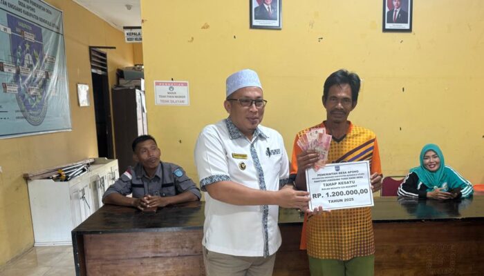 Kades Apoho Bantu Warga Lewat BLT DD