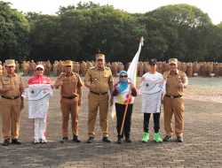 Wali Kota Bekasi Tri Adhianto Lepas Kontingen KORMI Kota Bekasi untuk FORNAS VIII NTB