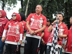 Wali Kota Bekasi Bersama Ribuan Warga Telusuri Jejak Sejarah Lewat Napak Tilas HUT RI ke-80