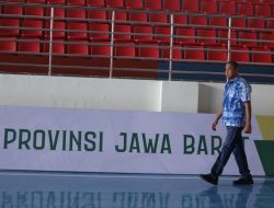 Wali Kota Bekasi Tinjau Pembangunan Arena Voli, Bulu Tangkis, dan Sepatu Roda Standar Internasional