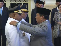 Mathius Fakhiri Dilantik Prabowo Jadi Gubernur Papua: Eks Jenderal Polisi dari Ransiki