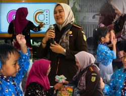 Kajari Kota Bekasi Tinjau Distribusi Smart Panel Digital dari Presiden Prabowo di TK Negeri I Kayuringin