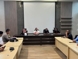 Tri Adhianto Temui Massa Buruh Bekasi, Bahas Tuntutan UMK 2026 dan Seruan Keadilan Upah