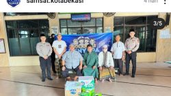 Samsat Kota Bekasi Gelar Edukasi Lalu Lintas dan Bagikan Sembako untuk OjolBekasi,